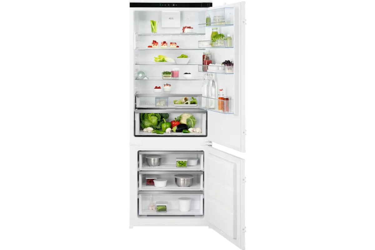 AEG Integrated Fridge Freezer | NSC7G751ES
