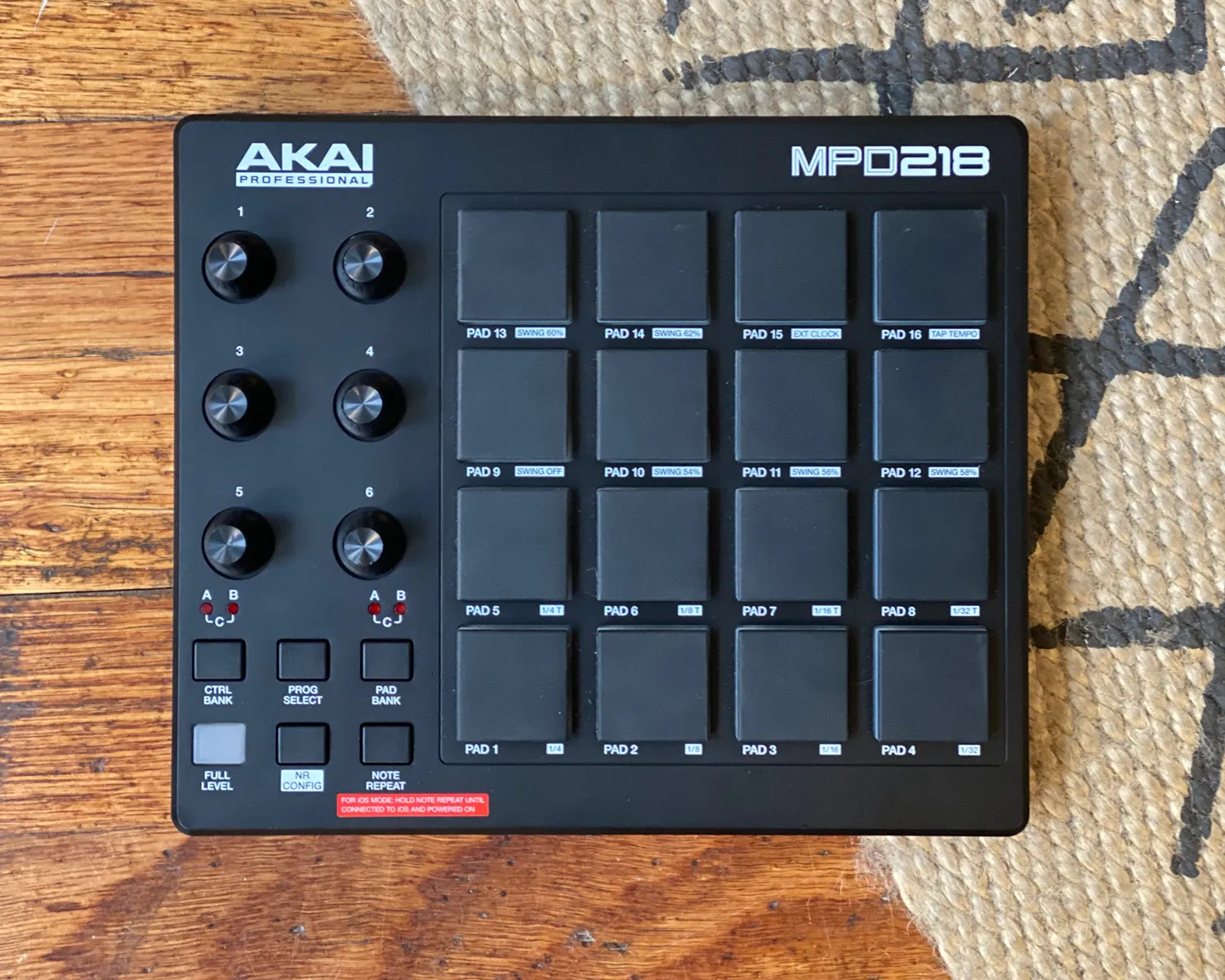 Akai MPD218