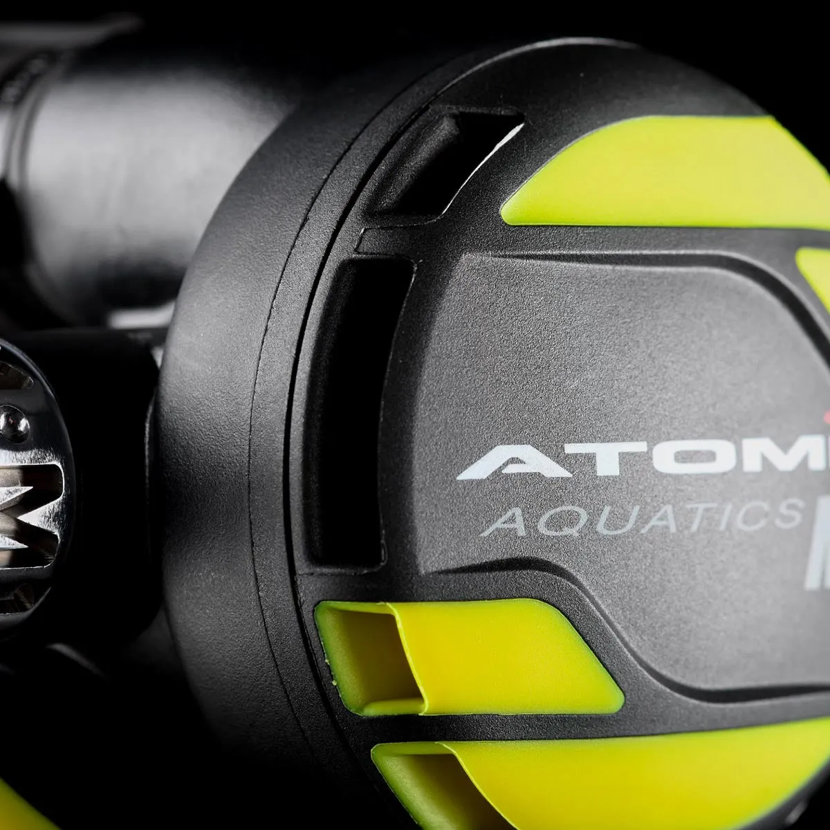 Atomic Aquatics M1 Octopus, 36" hose, Yellow