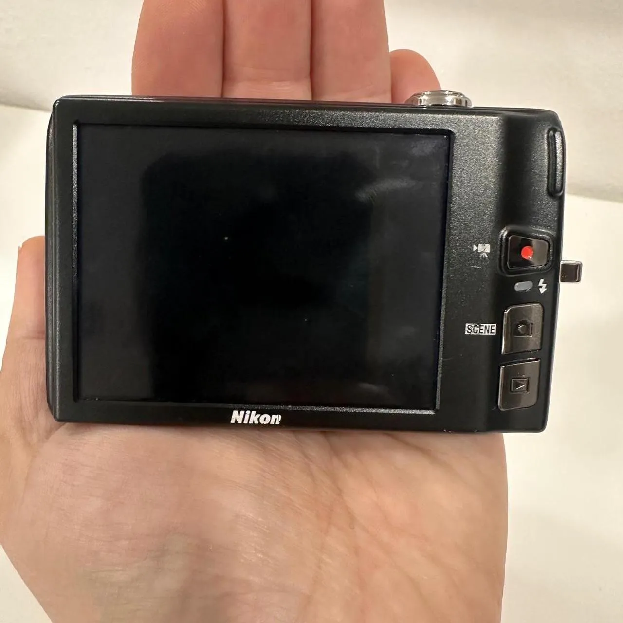Nikon COOLPIX S4100 14 MP Digital